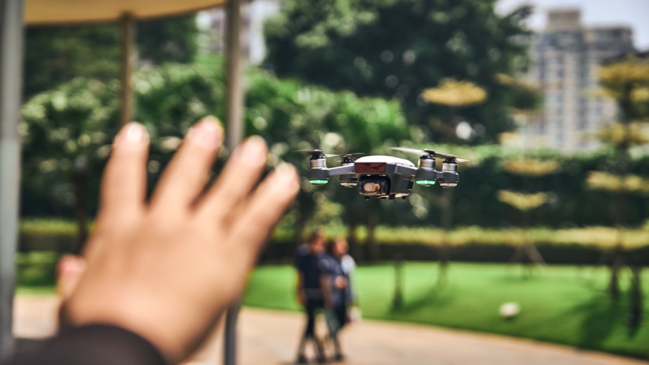 What Actually Limits FPV Range — and Why the Antenna Is Usually the Answer