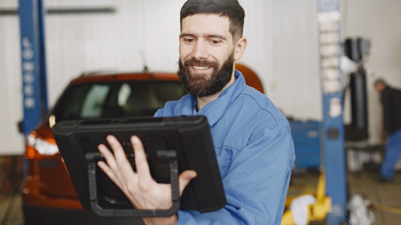 What I Actually Use My Autel Scan Tool For (And What I Don't)