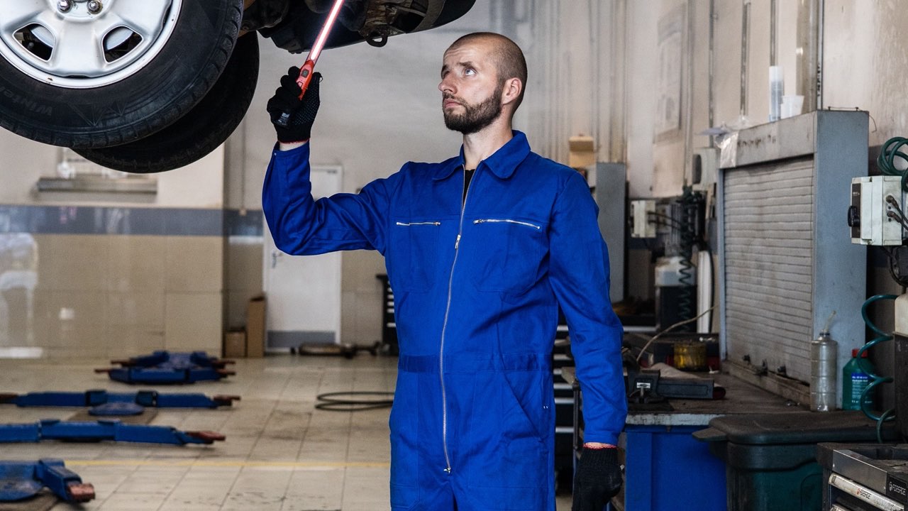 What to Look for When Buying Automotive Diagnostic Equipment From an Online Supplier