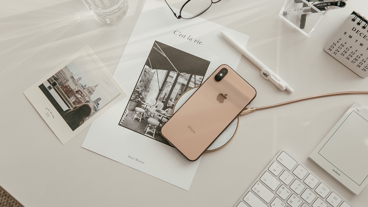 Why I Replaced My Old Phone Cradle with a MagSafe Stand